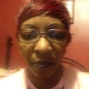 Meet your Posher, Dominique